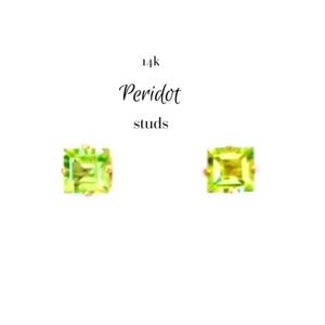 14k Peridot Earrings SALE  (5mm)
